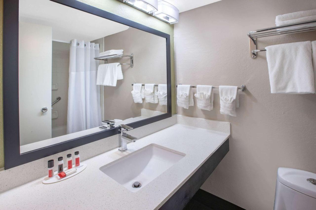 Baymont By Wyndham Grand Rapids Near Downtown Hotel Wyoming Luaran gambar